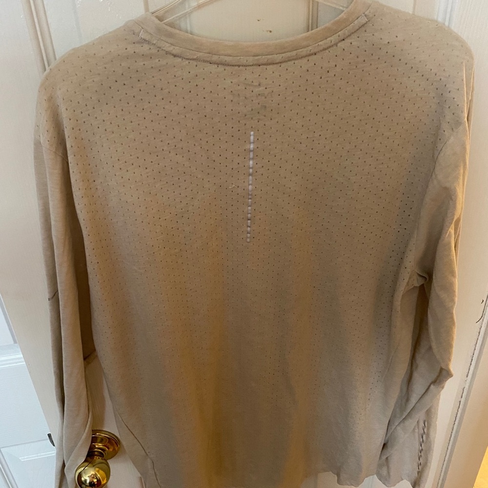 Nike Dri-Fit long sleeve workout shirt - Picture 2 of 2